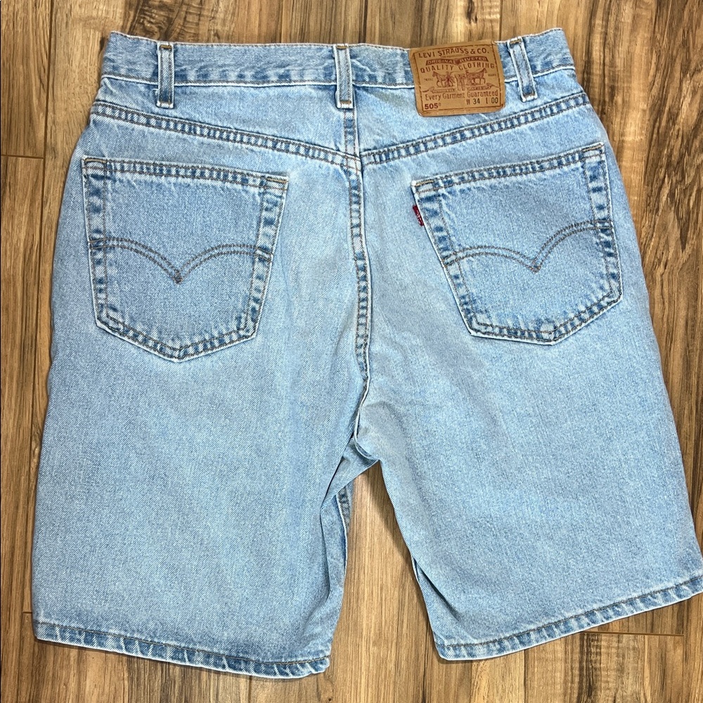 Levi's 505 Light Blue Denim Shorts with Leather Patch 
Sz   34